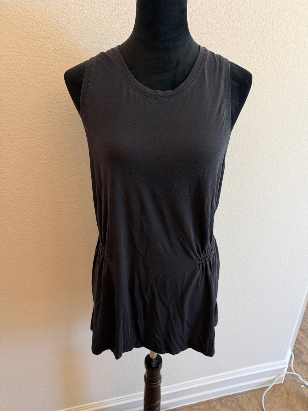 Athleta Black Sleeveless Gathered-Waist Tank